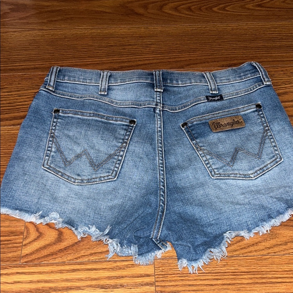 NWOT WRANGLER TEXAS TECH "RETRO" WESTERN DENIM HIGH RISE CUT OFF SHORTS SIZE 7 - Picture 3 of 6